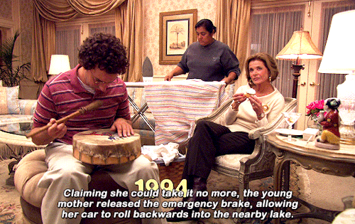 ARRESTED DEVELOPMENT3.01 "The Cabin Show"