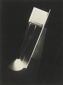 regardintemporel:   László  Moholy-Nagy   - Photogramme, 1922  