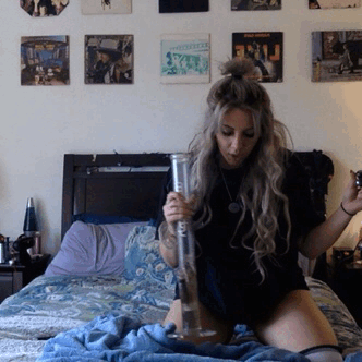 soakmysoulinlsd:  girl i love you mary jane✨