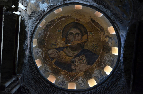 adokal:  Church of the Parigoritissa (1296), Arta, Greece. (the frescoes belong to a later period pr