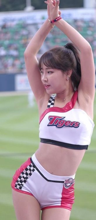 김맑음 Kim Sunny.See Korean Cheerleaders @ instagram.com/korean_bj_legend/channel