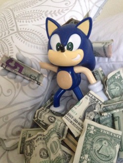 a25luxray:  REBLOG THE MONEY SONIC AND MONEY WILL COME YOUR WAY 