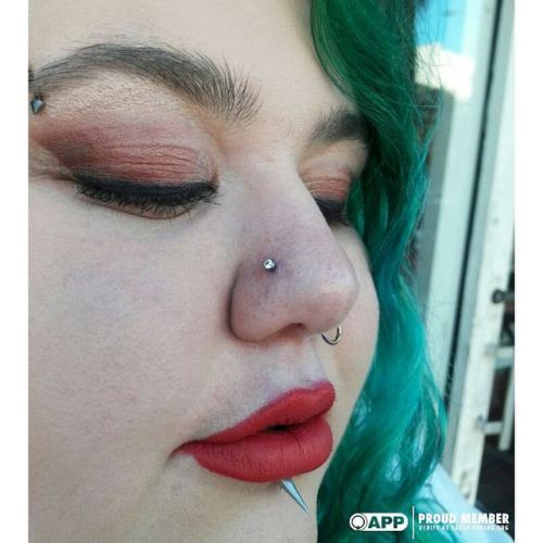 Fresh high nostril for Celeste!  #piercing #highnostril #bodypiercing #miamipiercing #neometal #neoc