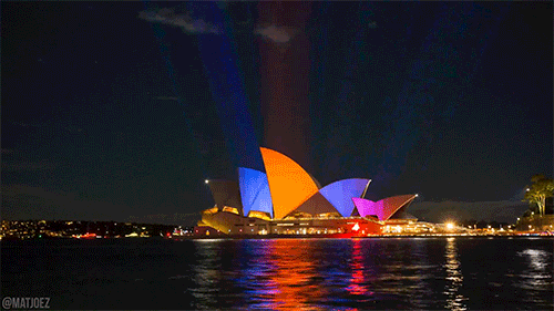 blazepress:Mesmerising 4K Time Lapse of Sydney’s Vivid Light Festival