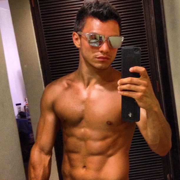 queensaver:  Mexican diver Yahel Castillo.  