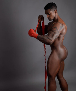 melaninmuscle:  CHRIS MAJOR