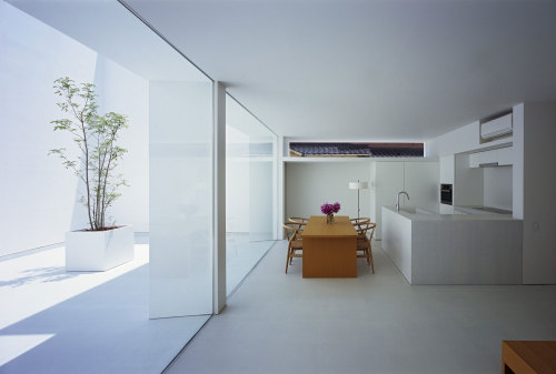 homedsgn: White Cave House by Takuro Yamamoto Architects