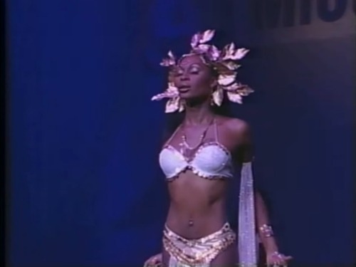 sofiaswaves:Tyra Allure (Dominique Jackson) at Miss Continental (2002)