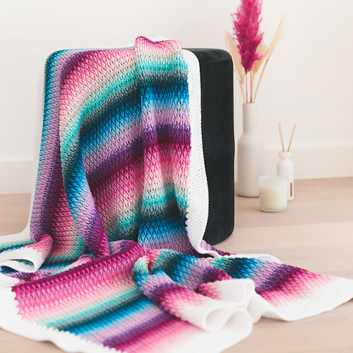 ericacrochets: Alpine Stitch Baby Blanket by Kirsten BalleringFree Crochet Pattern Here