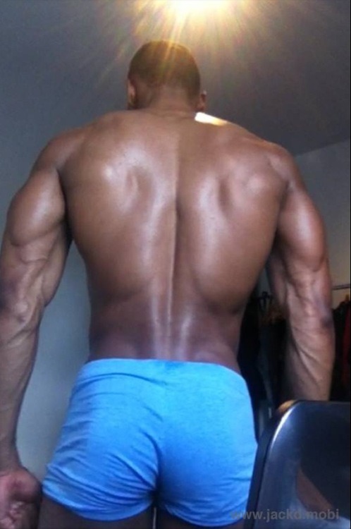 talldaddy:  2muchass:  poppasplayground:  Try to break HIM down on #TotalTOPTuesdays