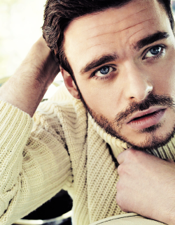 santicabreras: Richard Madden for People