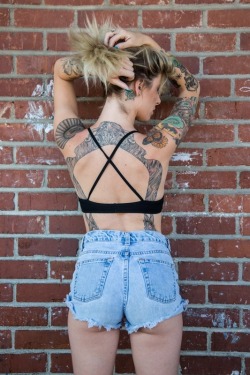 theperfectladies:  Alysha Nett 