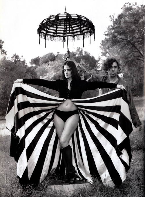 lottereinigerforever:Lisa Marie & Tim Burton by Mary Ellen Mark