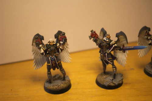 Following Celestine and the Exorcist, here are are some pictures of my Seraphim squad. They wear my 