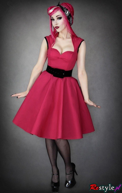 altern-pinup:  Alternative pinup girls http://bit.ly/1bp7xQg