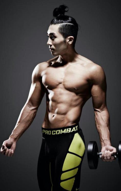 Buff Koreans are just so fucking hot. Keep checking Ricemuscle for more. 