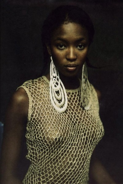 fallenoutoffashion:    naomi campbell mixte