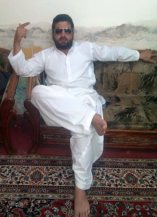 MUSLIM MALES FEET FETISH