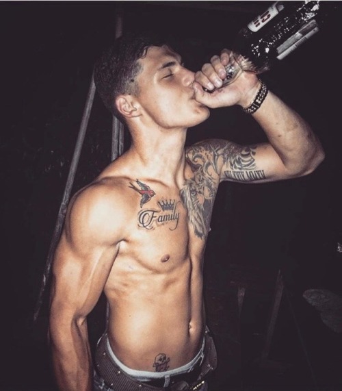 thehomopornblogger: Join Chaturbate for more 18+ content