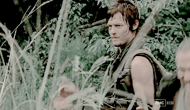 daily-reedus:  Daryl + saving Rick.