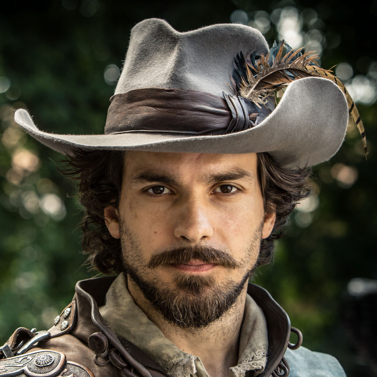 musketeer cavalier hat