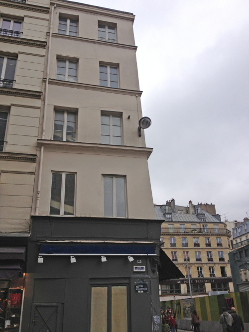Les Mis In Paris, Site #5: The Corinthe Bar And The Site Of The Barricade.