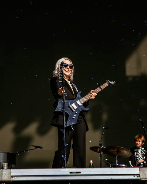 phoebe-source: PHOEBE BRIDGERSPhotographed by MTVAustin City Limits Music Festival