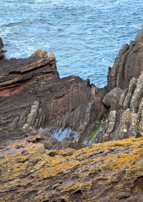 2013: Name a more famous outcrop in geological science.