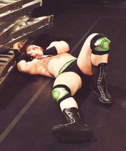 So many hard bumps for Sheamus tonight! ;-;