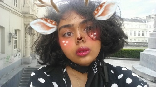 yassmines:i got tagged to do 7 selfies of 2017 but i dont believe in odd numbers i tag @rosewater199
