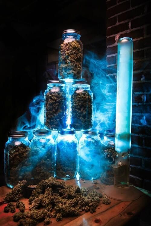 lovemarijuanadaily:  Pretty O.o
