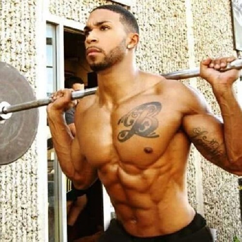 sexybrothas4u:  (via .@jacobsumana | #GOHARDLIFTHARD MiriN?! | Webstagram) 