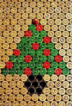 my-babys-guns-n-roses:  i-i-i-got-a-motorcycle:  my-babys-guns-n-roses your christmas tree  Ah, yes. ‘Tis the season. 