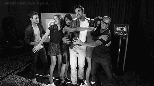 erindizmo:marvelcomicstv:Agents of SHIELD having fun at San Diego Comic-Con[x]Love them so.