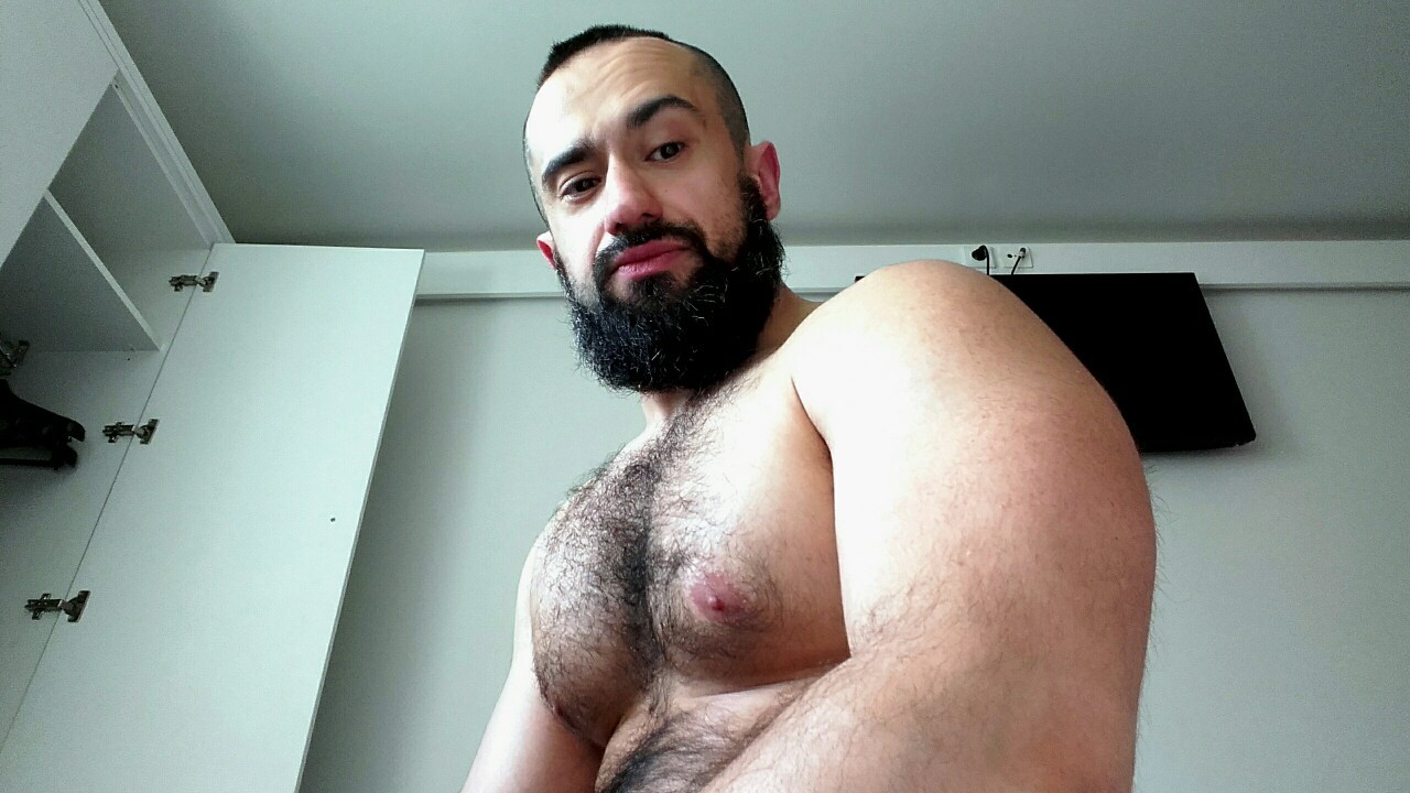 masterjoao:  Hey! Get up.  I’m done with using you. Pack your shit and get out.