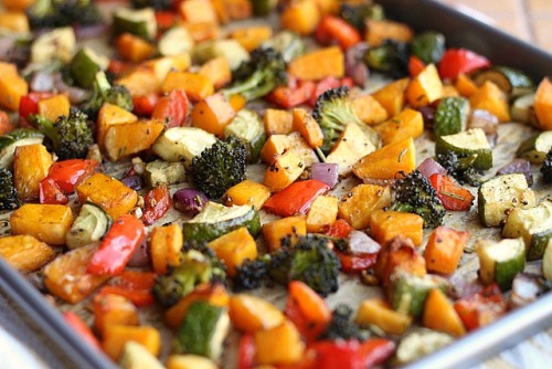 traintosurvive:beautifulpicturesofhealthyfood:Balsamic Rosemary Roasted Vegetables (Vegan, Grain-Fre