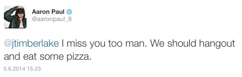 zocolate:Hahhah, two of my favourite celebs are tweeting to each other.