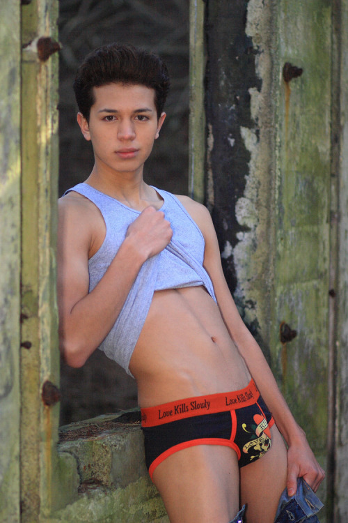 marquezphotography:  Benni @ http://www.Marquezphotography.comBe sure to check out my photobook store on my website!