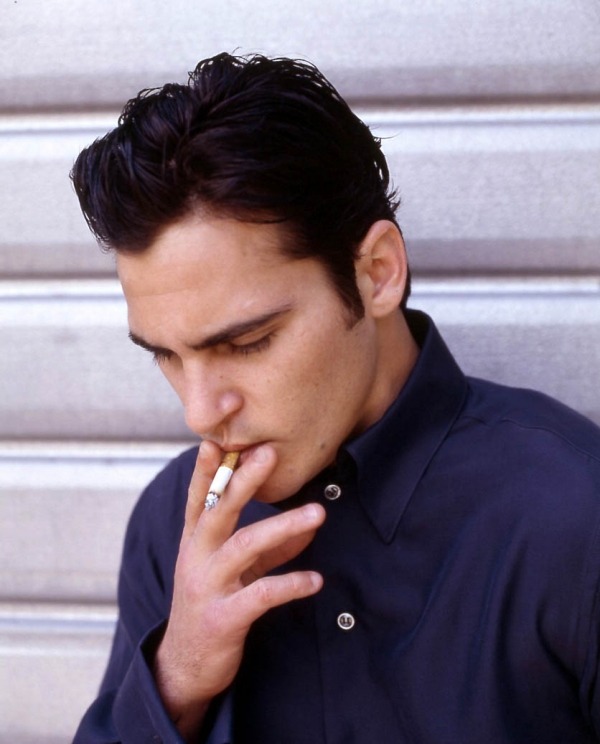 smokingissexy:  Joaquin Phoenix 