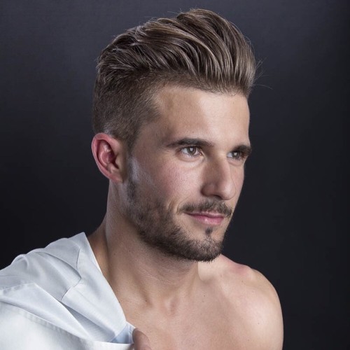 mrteenbear:  Hello my #friends ! Portrait of my shooting with Graham Martin. Fight for your dreams!! Hola amigos. Aquí os dejo un retrato de la sesión con GRaham Martin. Que tengáis una buena semana.  #me #fitness #model #life #style #david_king007