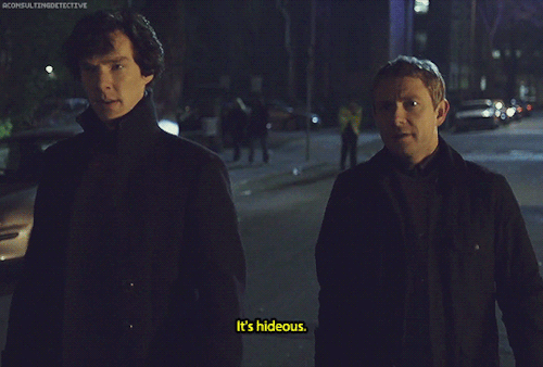 aconsultingdetective:Legit Johnlock ScenesJohn, please, Sherlock loves London.