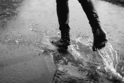 everydayheroshoes:  Walk on water
