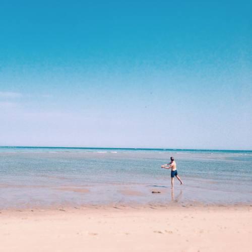 Skipping stones off the cape is quite the way to spend the day. #capecod #chatham