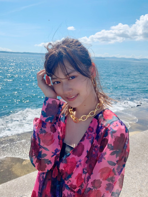 sakamichi-steps:  山下美月 × OVERTURE 020 #オフショット
