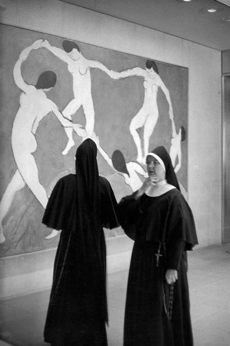virgileseptembre - Henri Cartier-Bresson - La Danse aux nonnes,...
