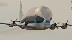 nosdrinker:  look at this fucking idiot plane 