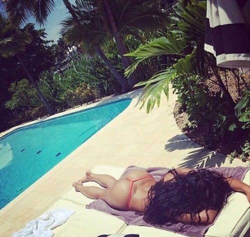 rooxsy:   follow me for more post like this. 