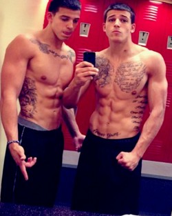 gym-punk-jock-nerd:  2 CUT UP GYMRATS