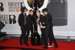 direct-news:  HQ- The boys at the Brit Awards Red Carpet. 19/02/14 