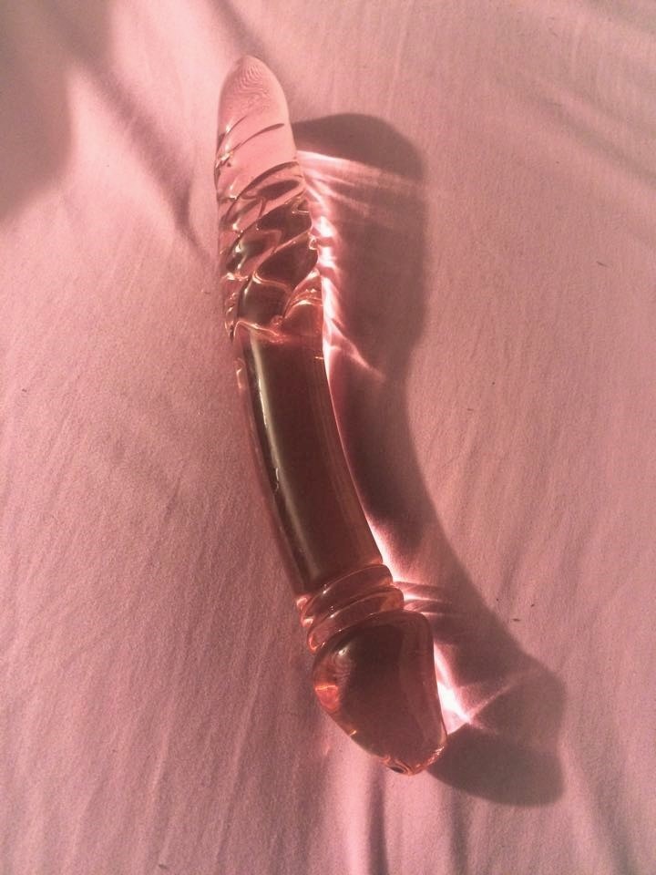 bornthiswayward:I loved myself today with the pinkest bath of my life and some great